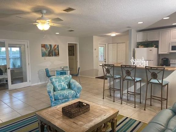 5th image of 1080 Haste Ln