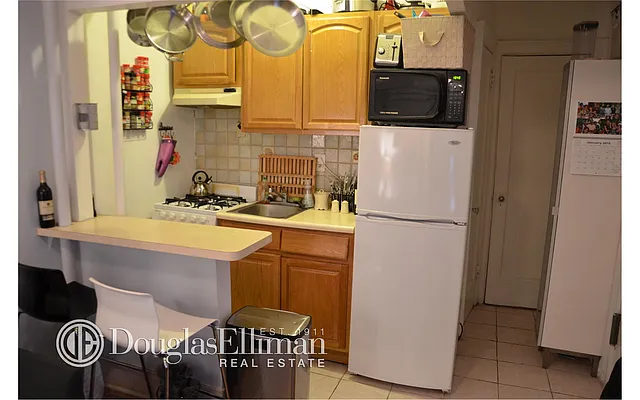 Rented by Douglas Elliman | media 24