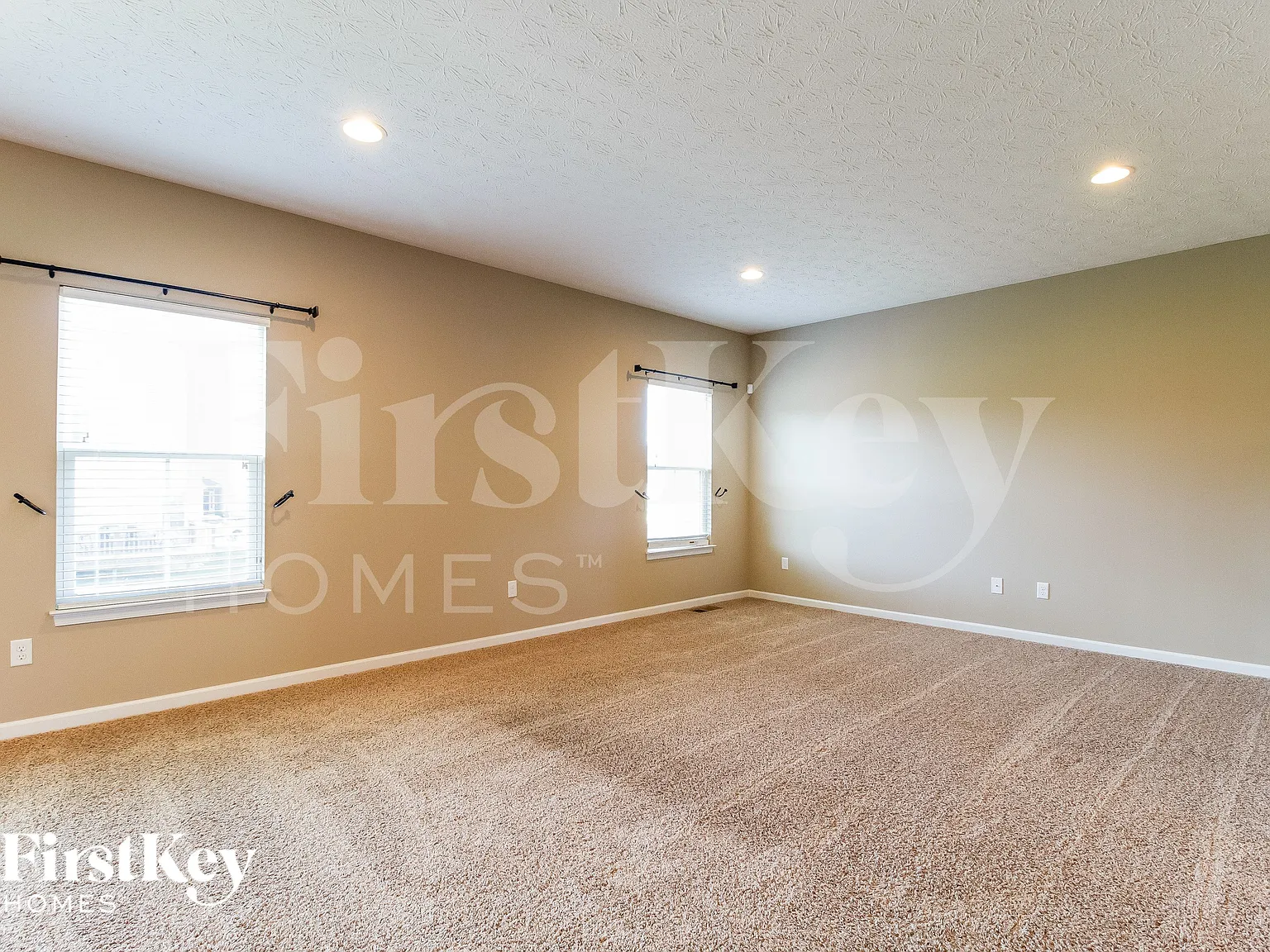 4 bed, 2.5 bath, 2253 sqft, $3,155 — Photo 4