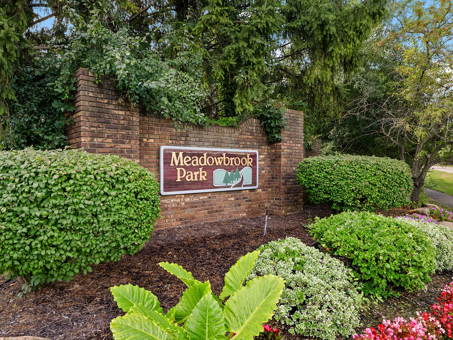 4 bed, 2.5 bath, 2655 sqft, $3,500 — Photo 3