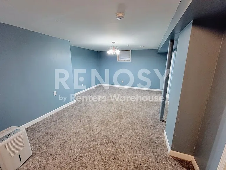 875 Agate St — Photo 17