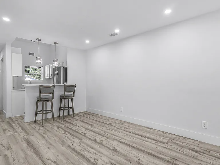 11903 Apache Ave #3 — Photo 12