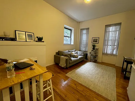 Rented by Oxford Property Group | media 17