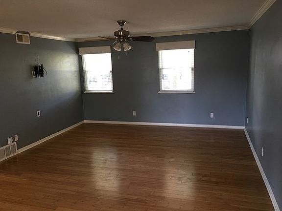 3rd image of 6216 Robinson St
