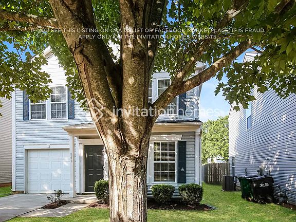 4th image of 866 Plaza Walk Dr