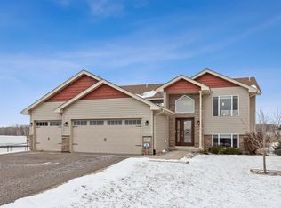 25812 Euclid Ave, Wyoming, MN 55092