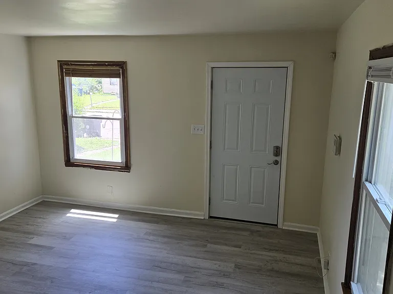 1606 E Whittier St #1606 — Photo 5