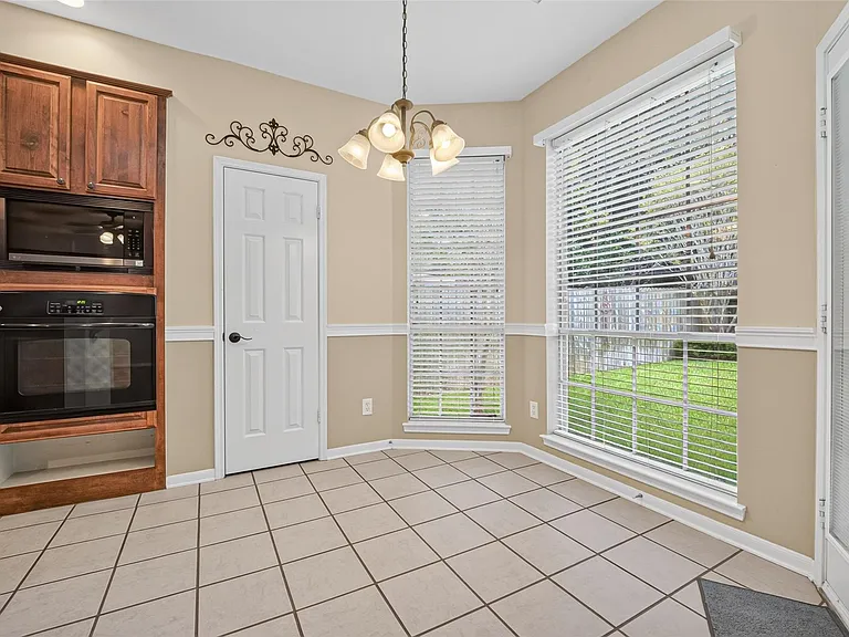 4414 Ringrose Dr — Photo 16