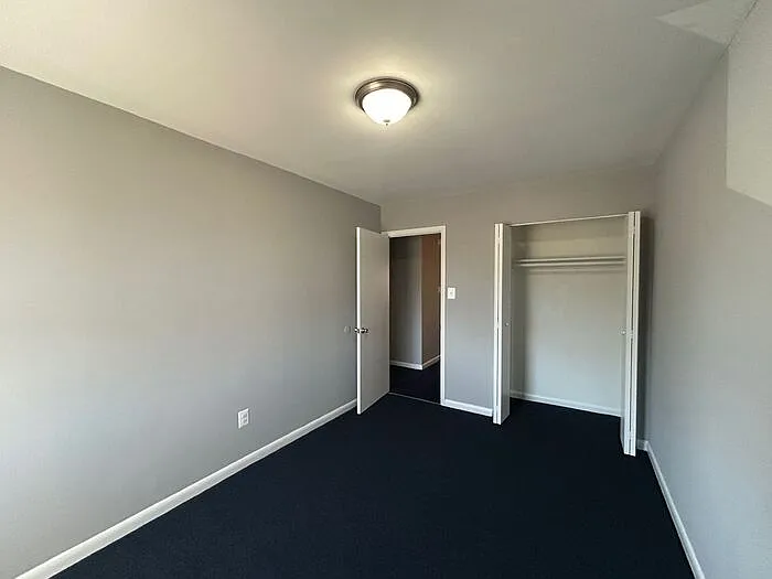 499 Berkshire Ct — Photo 5