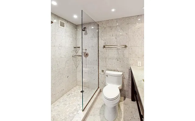 Rented by Douglas Elliman | media 5