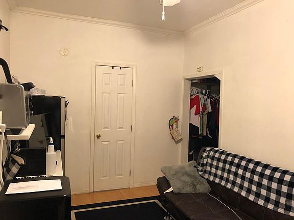 5th image of 182 E San Salvador St