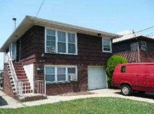 16212 95th St, Howard Beach, NY 11414