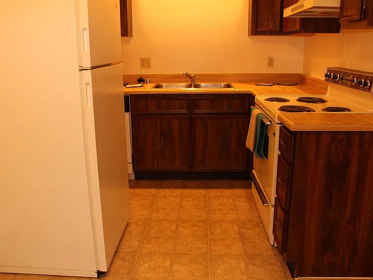 Windsor Crest Apartments — Photo 75