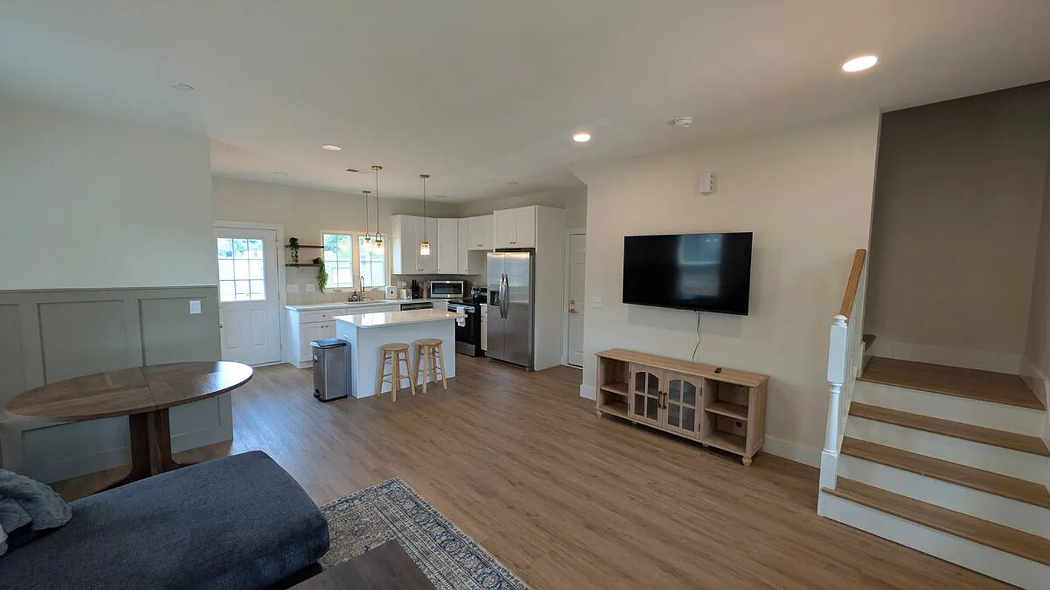 3 bed, 2.5 bath, $3,486 — Photo 1