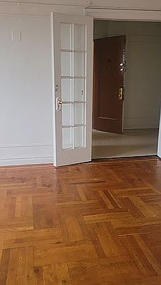 2nd image of 655 E 234th St #E5
