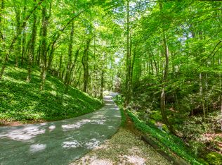 360 Tara Trl NW, Sandy Springs, GA 30327