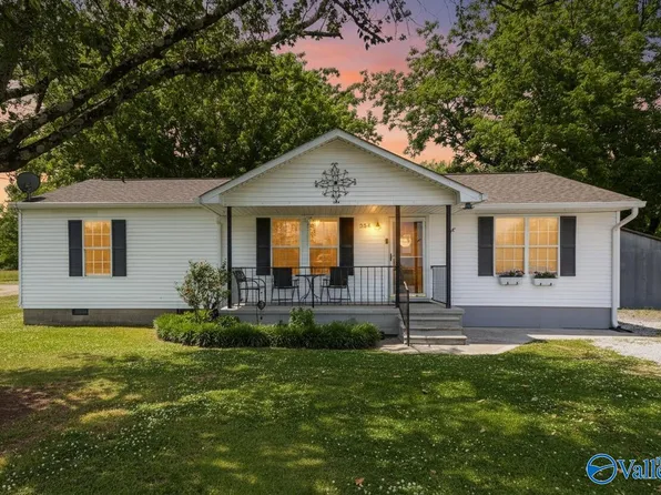 284 Brockway Rd, Owens Cross Roads, AL 35763