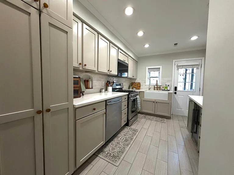 815 S Potomac St — Photo 9