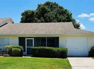 1624 Tudor Ln, Tavares, FL 32778