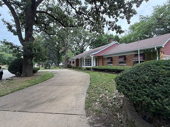 4th image of 9615 Parkside Ave