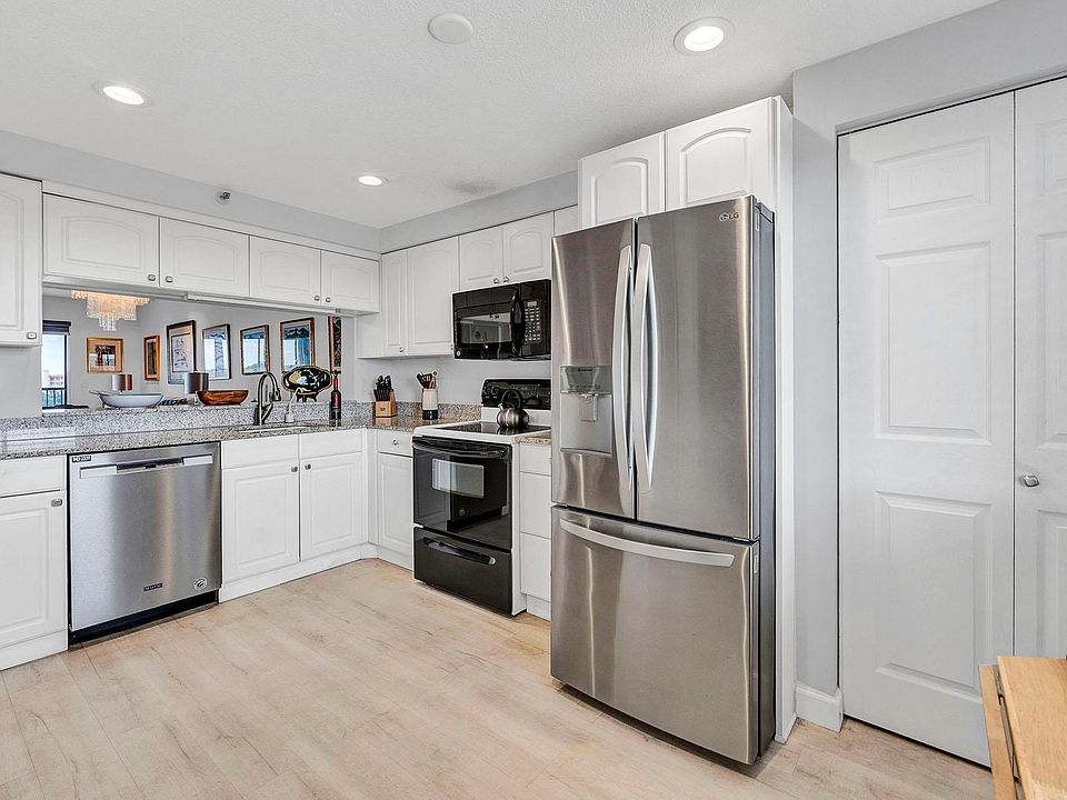 1st image of 14475 Strathmore Lane #703