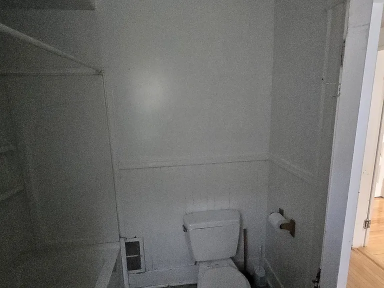 403 College St #3 — Photo 3