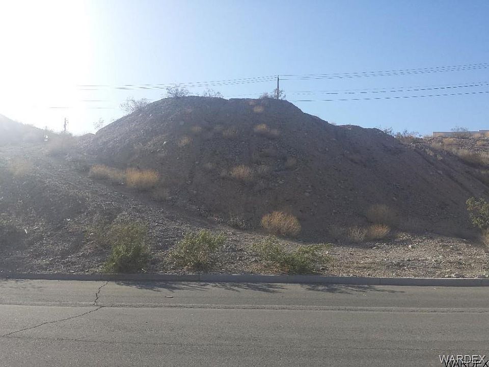 1st image of 3241 Crestview Dr