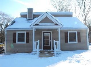 15 Sedgewick Rd, Poughkeepsie, NY 12603