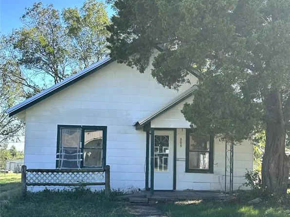 808 S Oak St, Holdenville, OK 74848