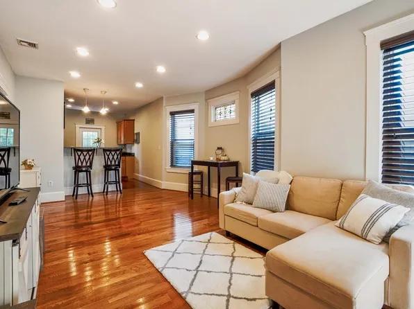 7 Treadway Rd #2, Dorchester, MA 02125