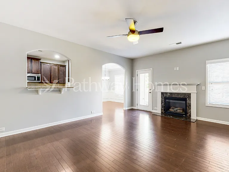 3922 Lake Manor Way — Photo 2