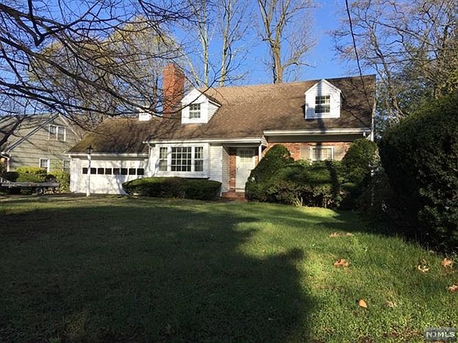 1st image of 45 Buckingham Dr