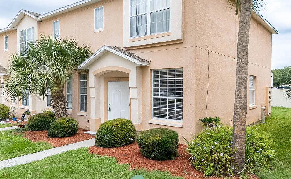 608 Captiva Cir