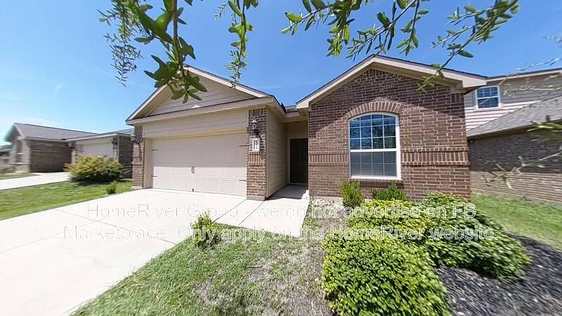3 bed, 2.0 bath, 1619 sqft, $1,795 — Photo 2