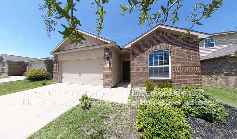 1228 Arizona Dr — Photo 2