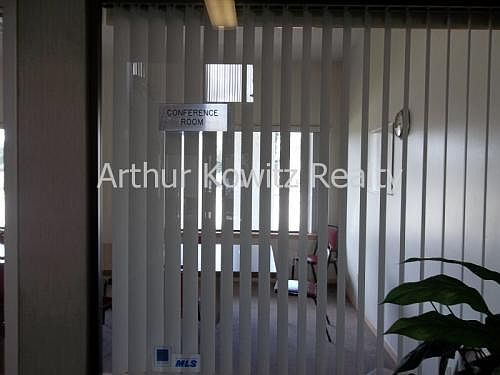 4th image of 1501 Ridgewood Ave Ste 205