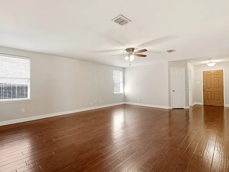 12858 Galaxy Dr — Photo 7