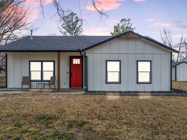 15998 E Latimer Pl, Tulsa, OK 74116