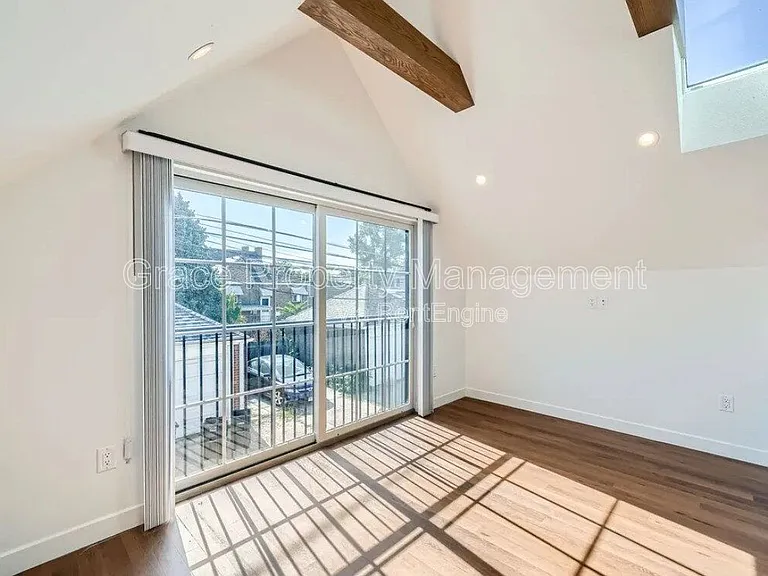 1312 1/2 S Grant St — Photo 5