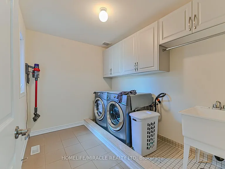 105 Sky Harbour Dr — Photo 11