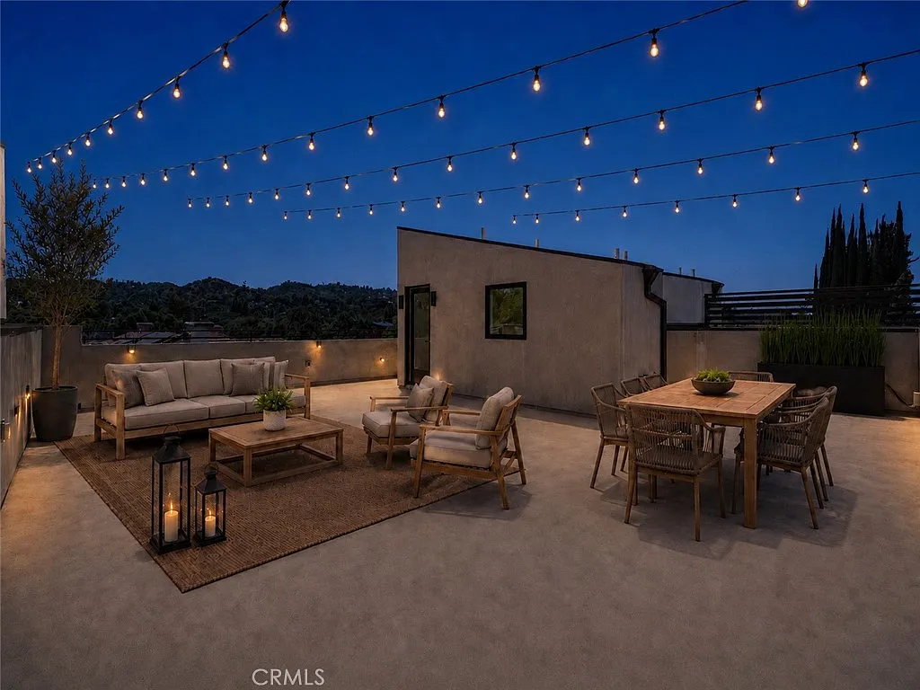 3 bed, 2215 sqft, $7,995 — Photo 3