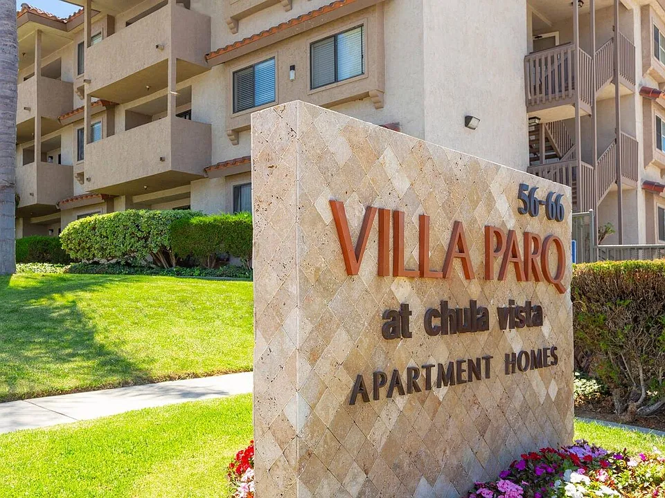 Villa Parq at Chula Vista Apartment Homes monument