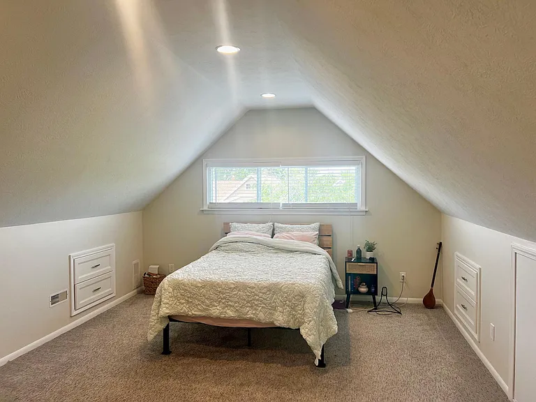 2205 Eldred Ave — Photo 19