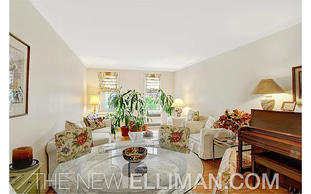 Sold by Douglas Elliman | media 24