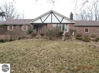 8435 S Grove Rd, Dewitt, MI 48820