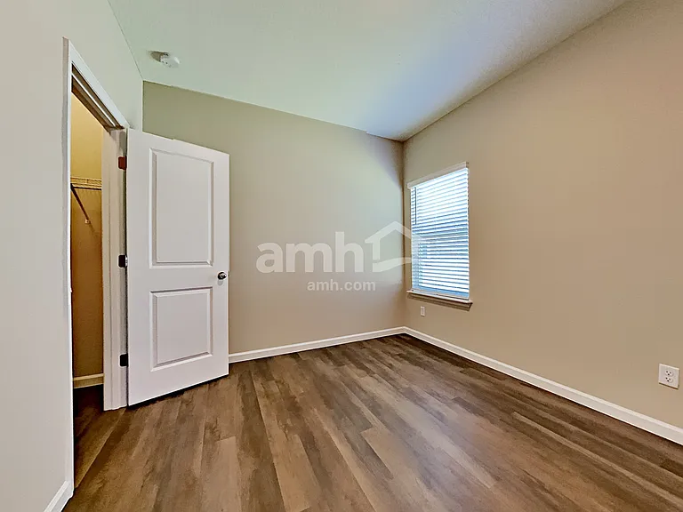 225 Edge Park Trl — Photo 16