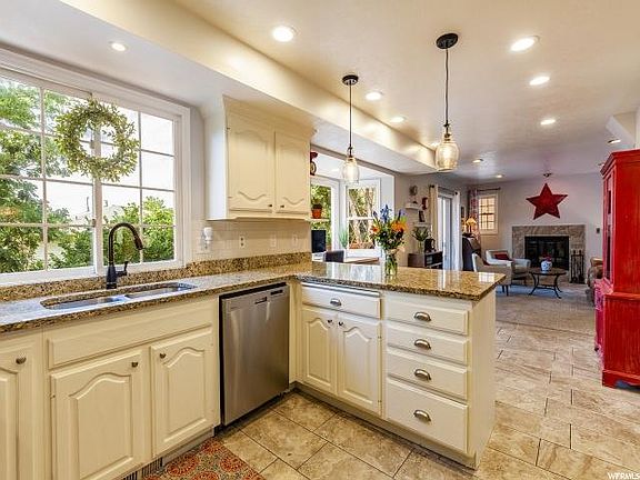 3rd image of 2247 E Camino Way