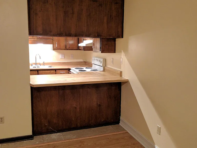 1317 Redwood Ln — Photo 13
