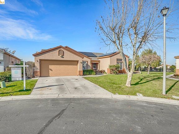 4th image of 138 Cedar Ridge Ct