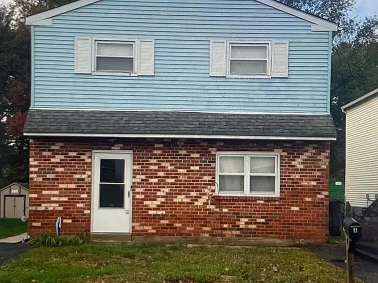 521 Corinthian Ave — Photo 1